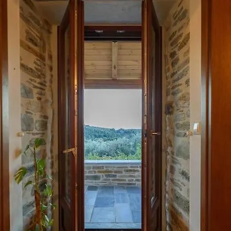 The Stone House Willa *