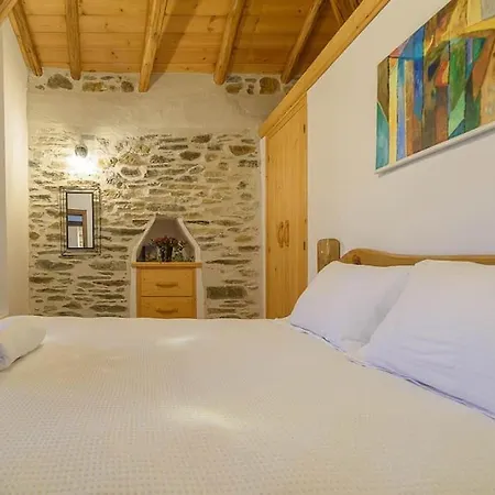 The Stone House Líri